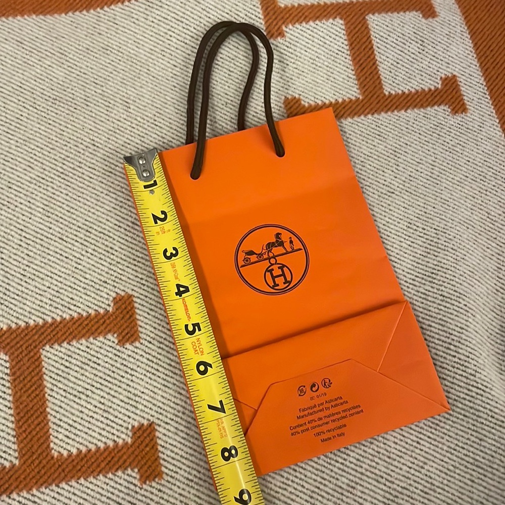 Authentic Hermes paper shopping bag (8.5*5.8*2.75)